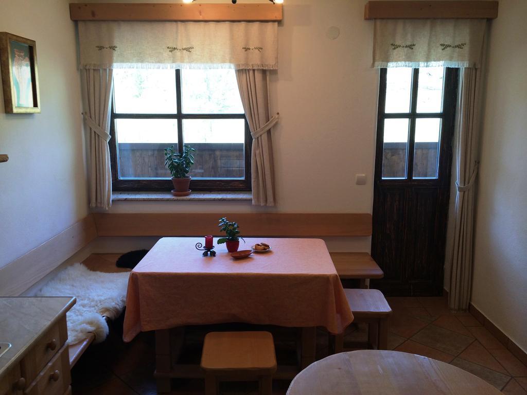 Apartments Pod Macesnovo Streho Solčava 部屋 写真