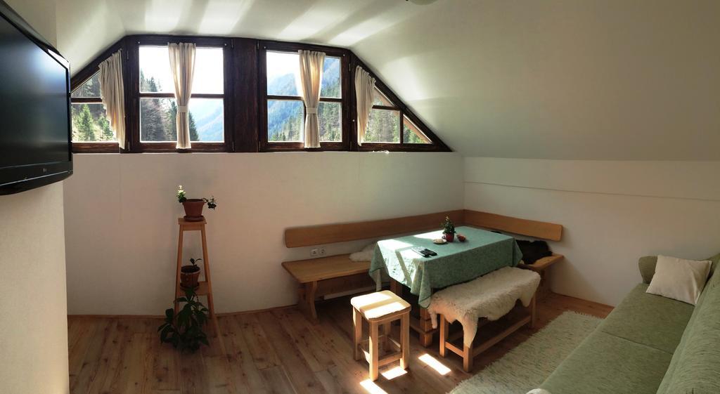 Apartments Pod Macesnovo Streho Solčava エクステリア 写真
